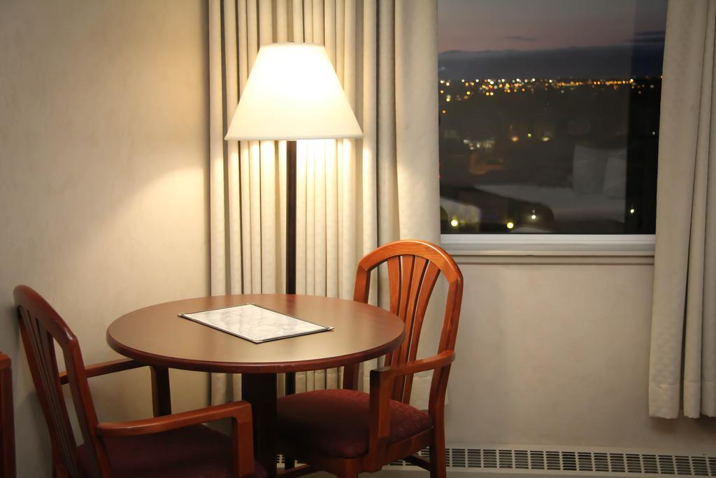 Continental Inn & Suites Edmonton Phòng bức ảnh